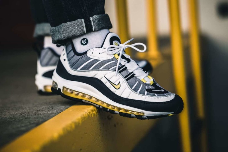 Air max 98 sales tour yellow on feet